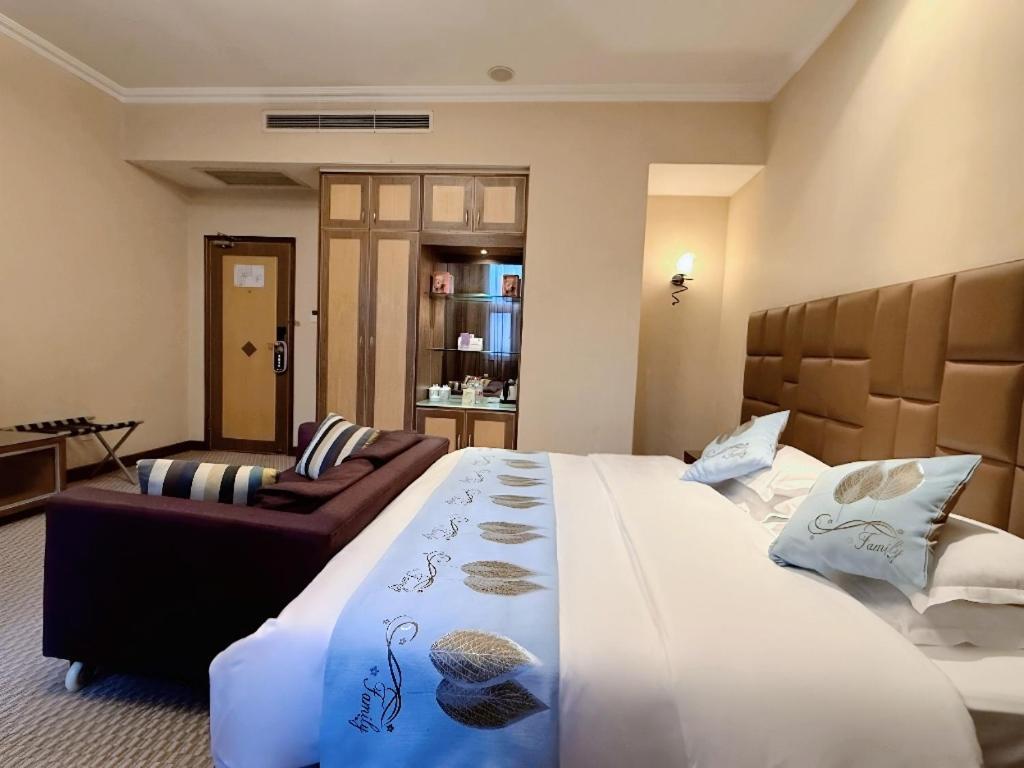 Chongqing Milky Way Hotel Exterior photo