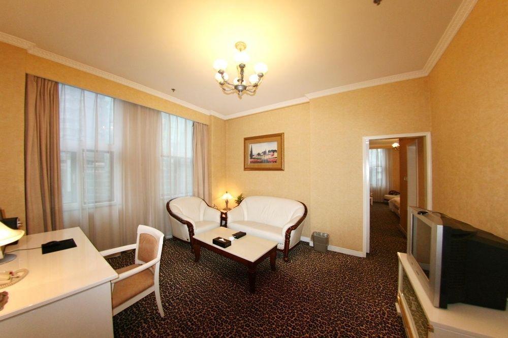 Chongqing Milky Way Hotel Exterior photo
